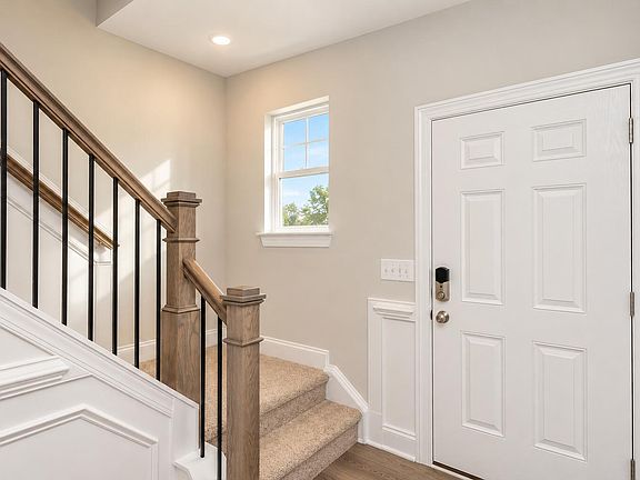 4th image of 18 Cedar Run Ct