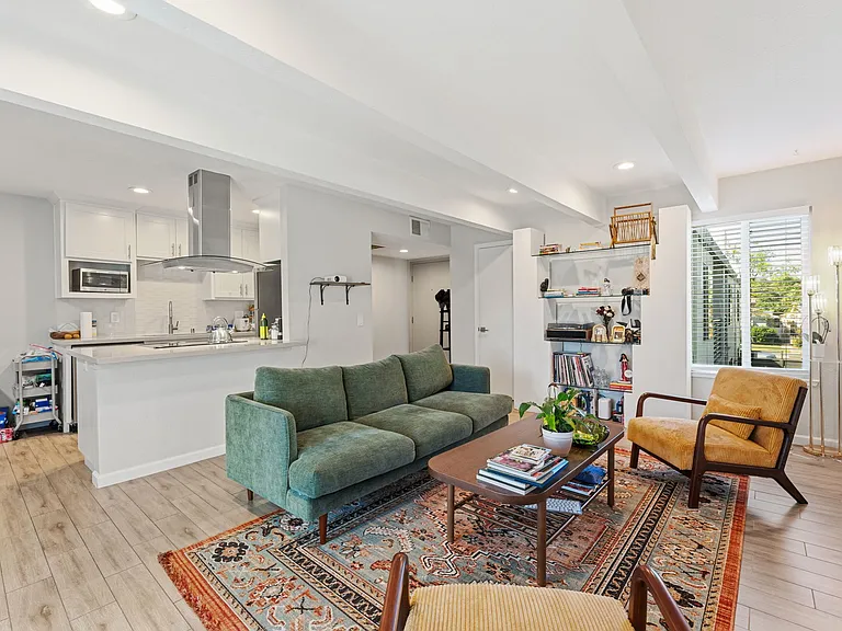 2524 T St #16 — Photo 7