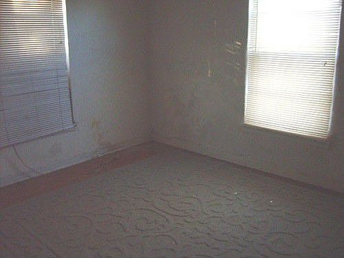 2nd image of 2220 NE 25th St