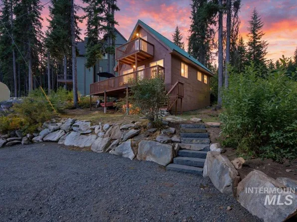 2445 Maverick Rd, Donnelly, ID 83615