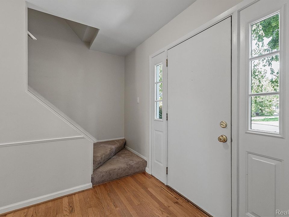 16249 Birwood Ave, photo 3
