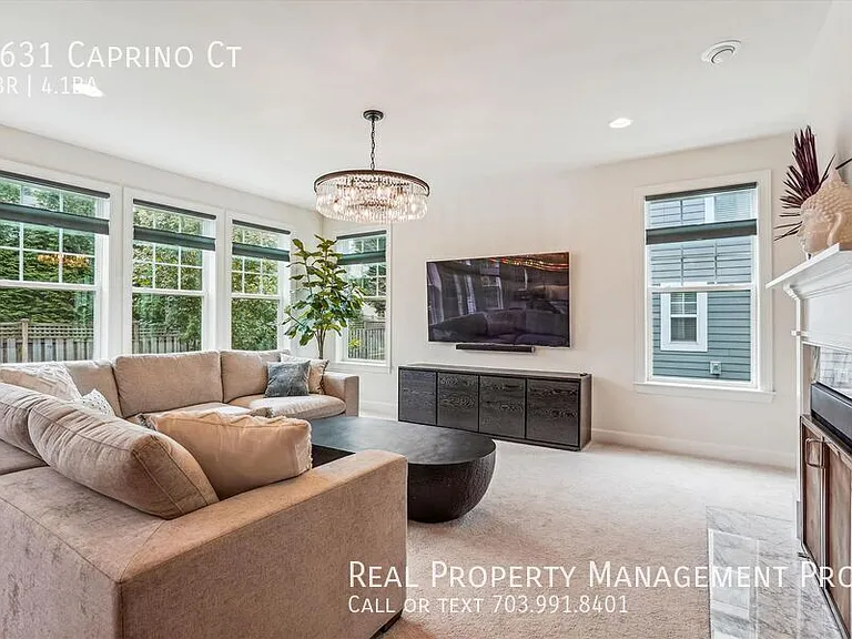 4631 Caprino Ct — Photo 15