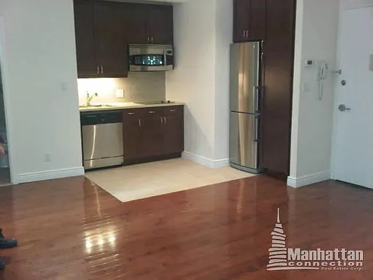 Rented by Manhattan Connection | media 18
