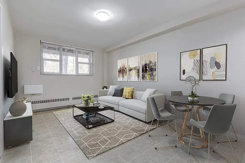 Park Apartments — Photo 2