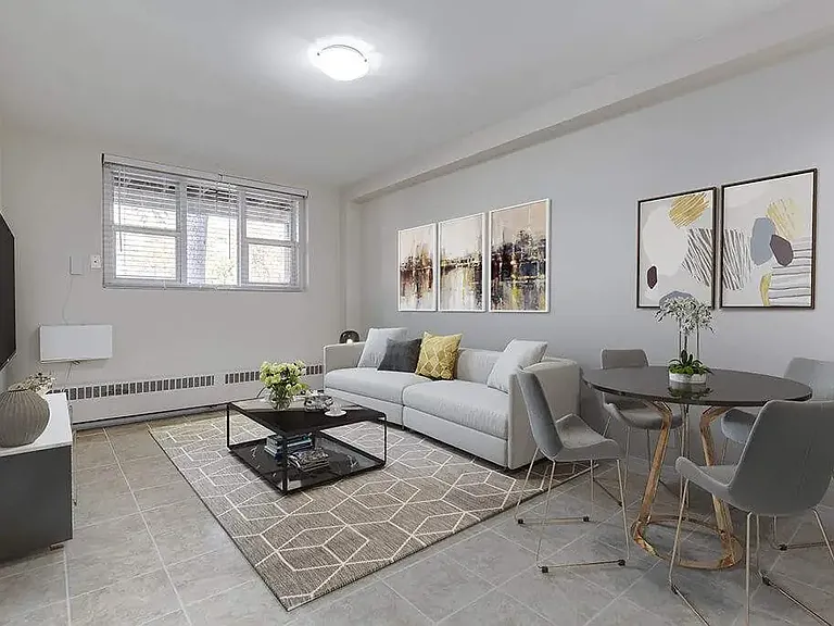 1602 Main St #1 — Photo 2