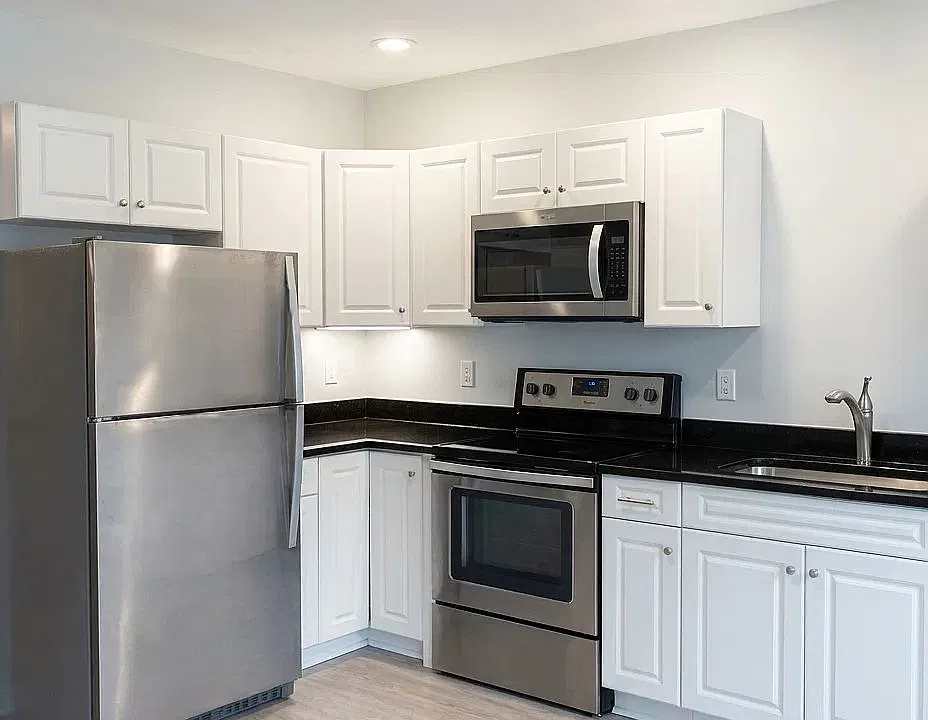 860 Sandwich Rd #7