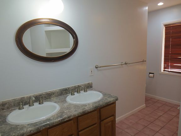 2nd image of 624 Terry Ln