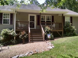 104 Holly Leaf Trl, Franklin, NC 28734