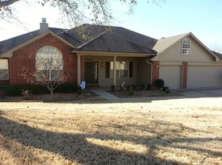 9000 Canopy Oaks Dr, Fort Smith, AR 72903