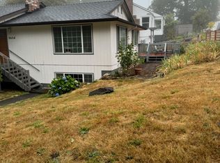 9454 37th Ave SW, Seattle, WA 98126