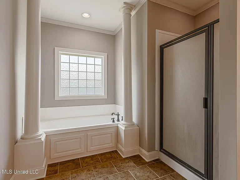 101 Sara Fox Dr — Photo 16