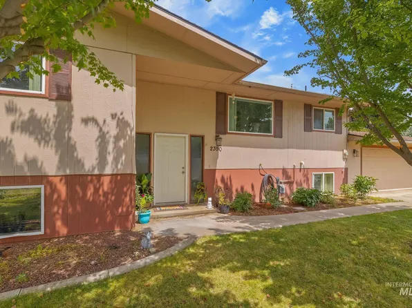 2390 Rolling Hills Dr, Clarkston, WA 99403