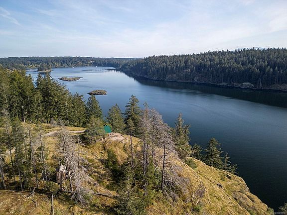 3rd image of 875 Gowlland Harbour Rd