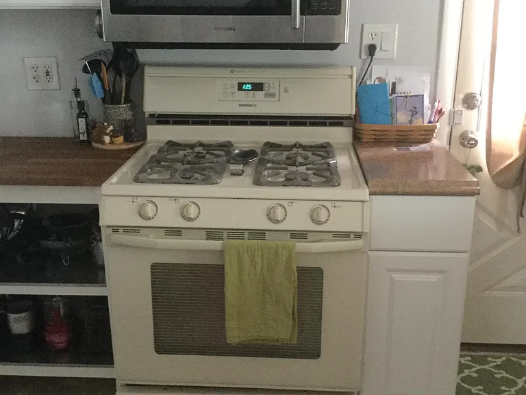 617 Jefferson St NE #2 — Photo 3