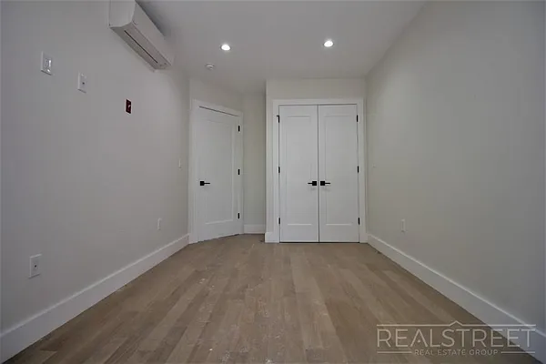 Rented by Real Street Inc | media 9