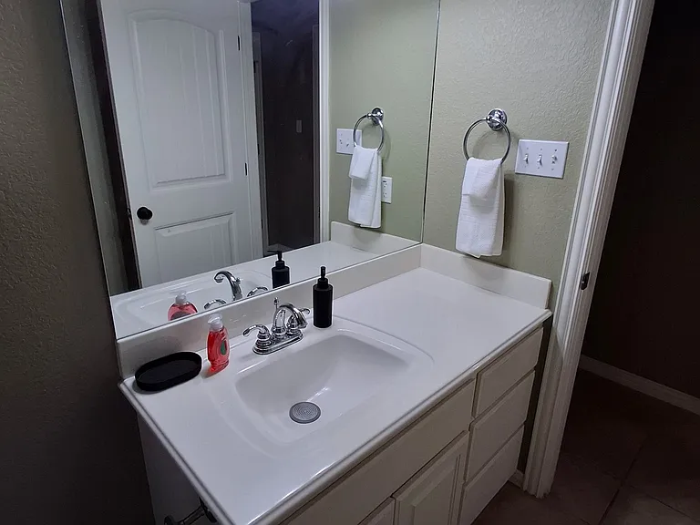 2142 Republic Ave — Photo 16