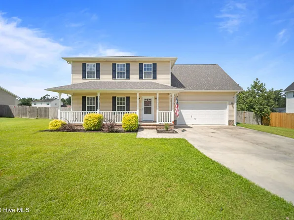 302 Springcreek Court, Hubert, NC 28539