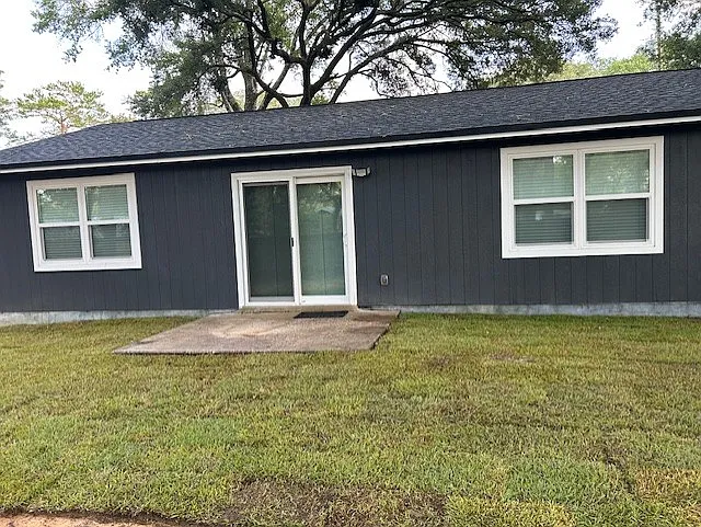 4 bed, 1084 sqft, $2,200 — Photo 2