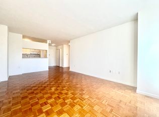 350 W 43rd St APT 41B, New York, NY 10036