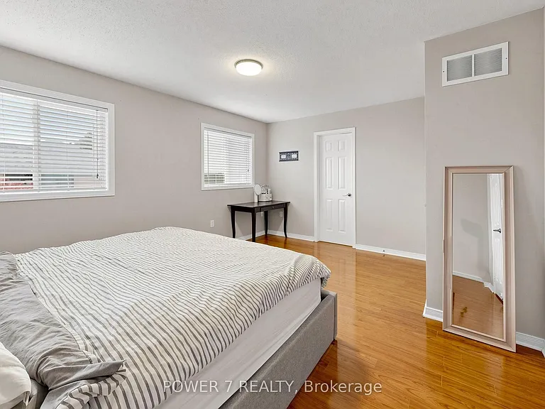 117 Saint Urbain Dr — Photo 27