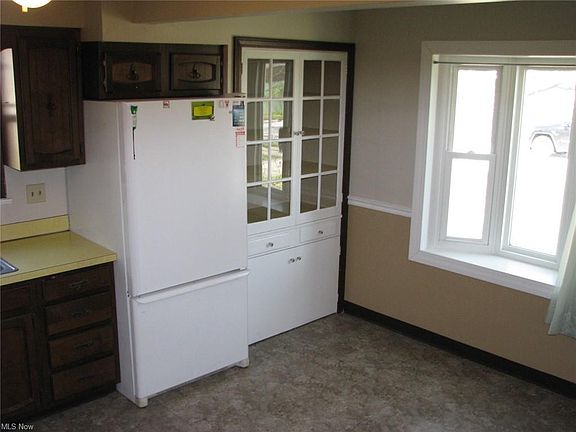 2nd image of 5208 E 105th St
