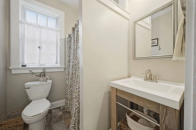 2 bed, 2.0 bath, 1641 sqft, $2,800 — Photo 4