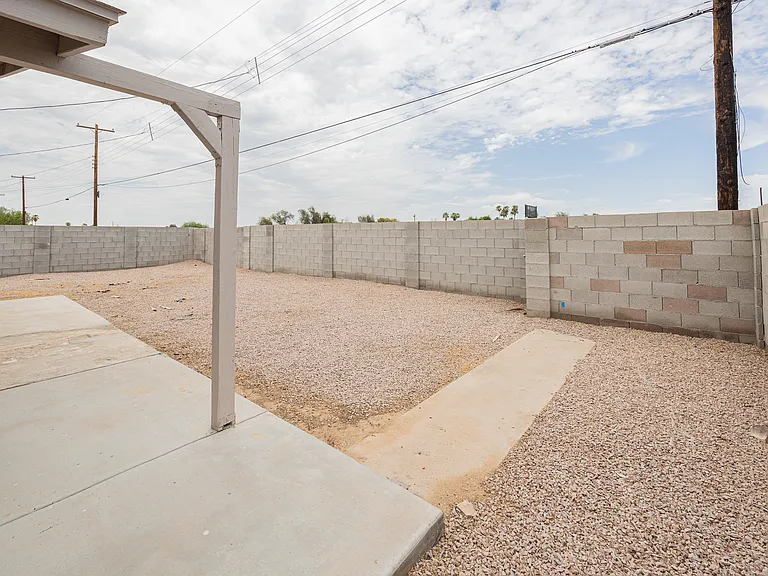 2062 E Nancy Ln — Photo 29