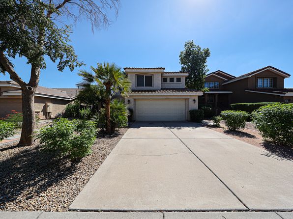 933 W Hudson Way