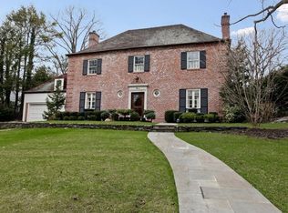 9 South Dr, Larchmont, NY 10538