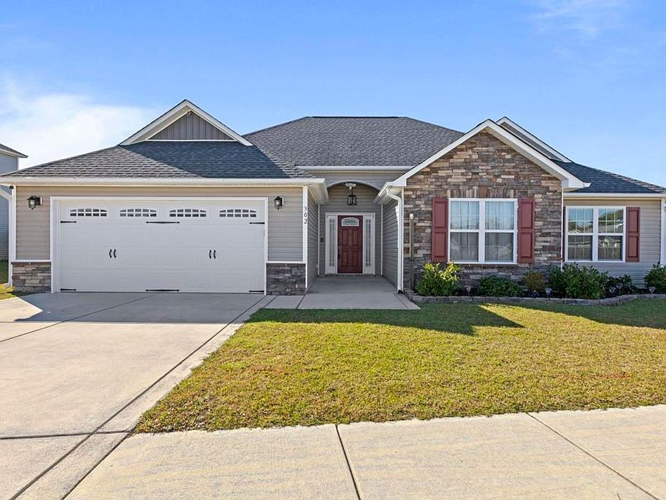 1st image of 302 Aquamarine Cir