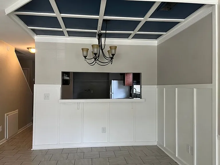 205 Plantation Rd — Photo 2