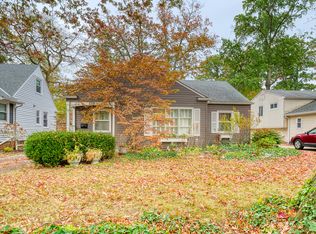 559 Kenilworth Rd, Bay Village, OH 44140