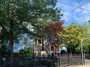 1 Pine St #1B, Cambridge, MA 02139