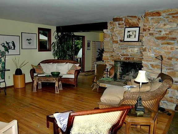 2nd image of 20315 NE 160th St