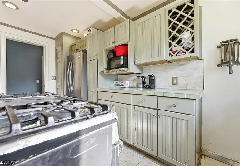 409 Tryon Ave — Photo 14