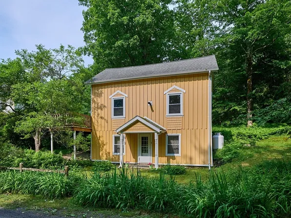 2 Wildwood Ln Unit 2, Goshen, MA 01032