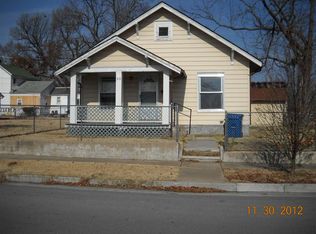 319 W Mound St, Carthage, MO 64836