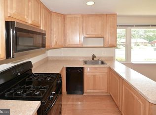 5400 Danville St, Springfield, VA 22151