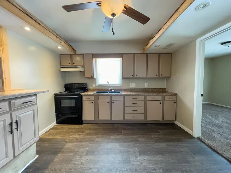 1800 E Princeton Ave — Photo 5