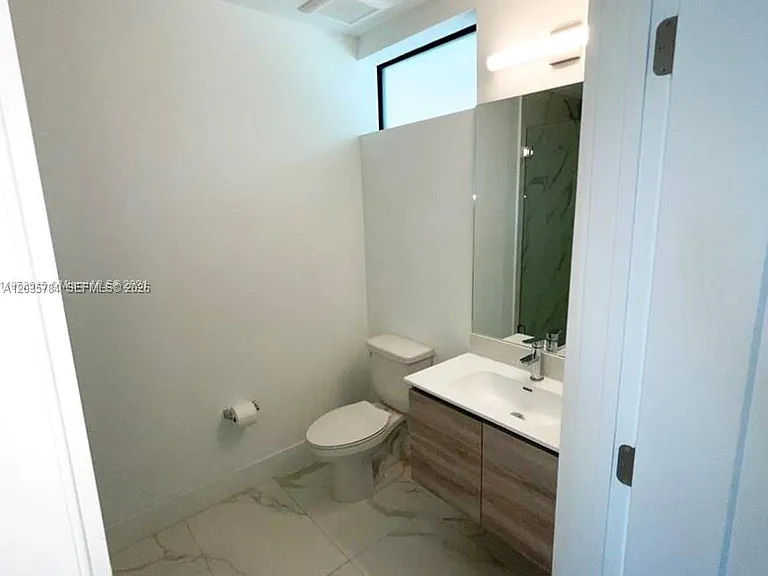 4100 Davie Rd #205 — Photo 15