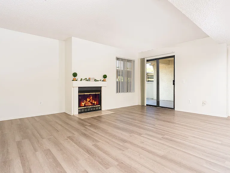 Woodbend Apartments — Photo 45