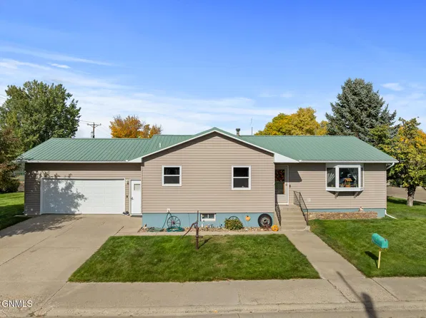 220 10th St SE, Sidney, MT 59270