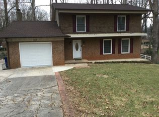 205 5th Street Pl NE, Conover, NC 28613