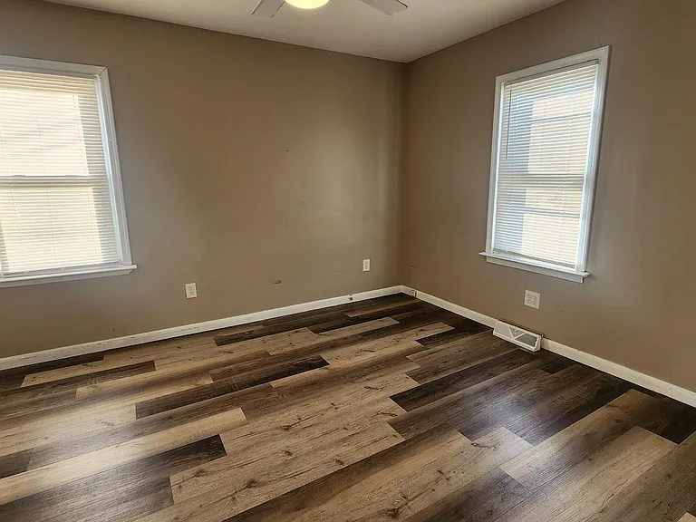 108 E Pacific Ave #2 — Photo 16