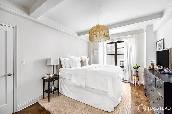 Rented by Halstead Real Estate | media 16