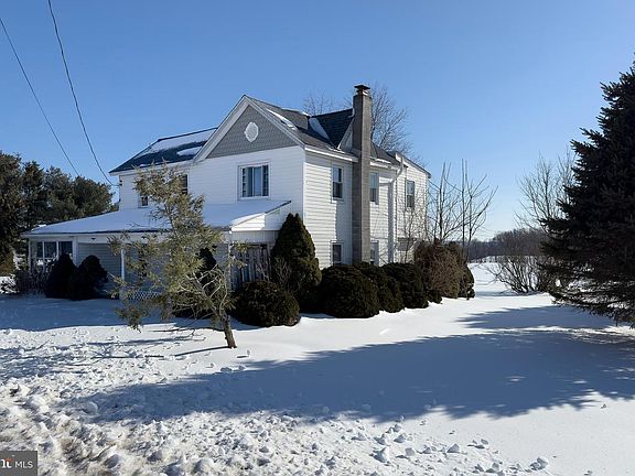 3rd image of 1501 Hoods Mill Rd