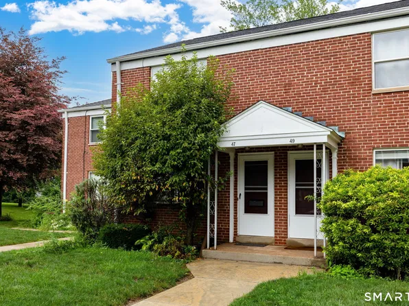 47 Arnold Way #47, West Hartford, CT 06119