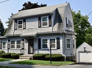 90 Aspen Rd, Swampscott, MA 01907