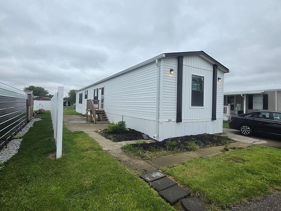 1st image of 134 S Winterhaven Dr