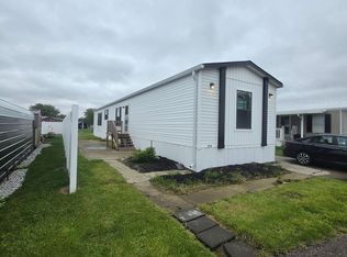 134 S Winterhaven Dr, Wapakoneta, OH 45895